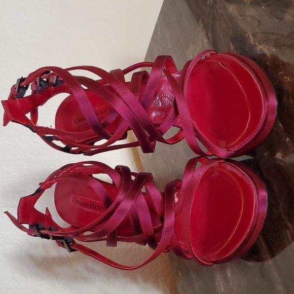 Like NEW Cesare Paciotti fuschia strappy heels - Picture 3 of 16